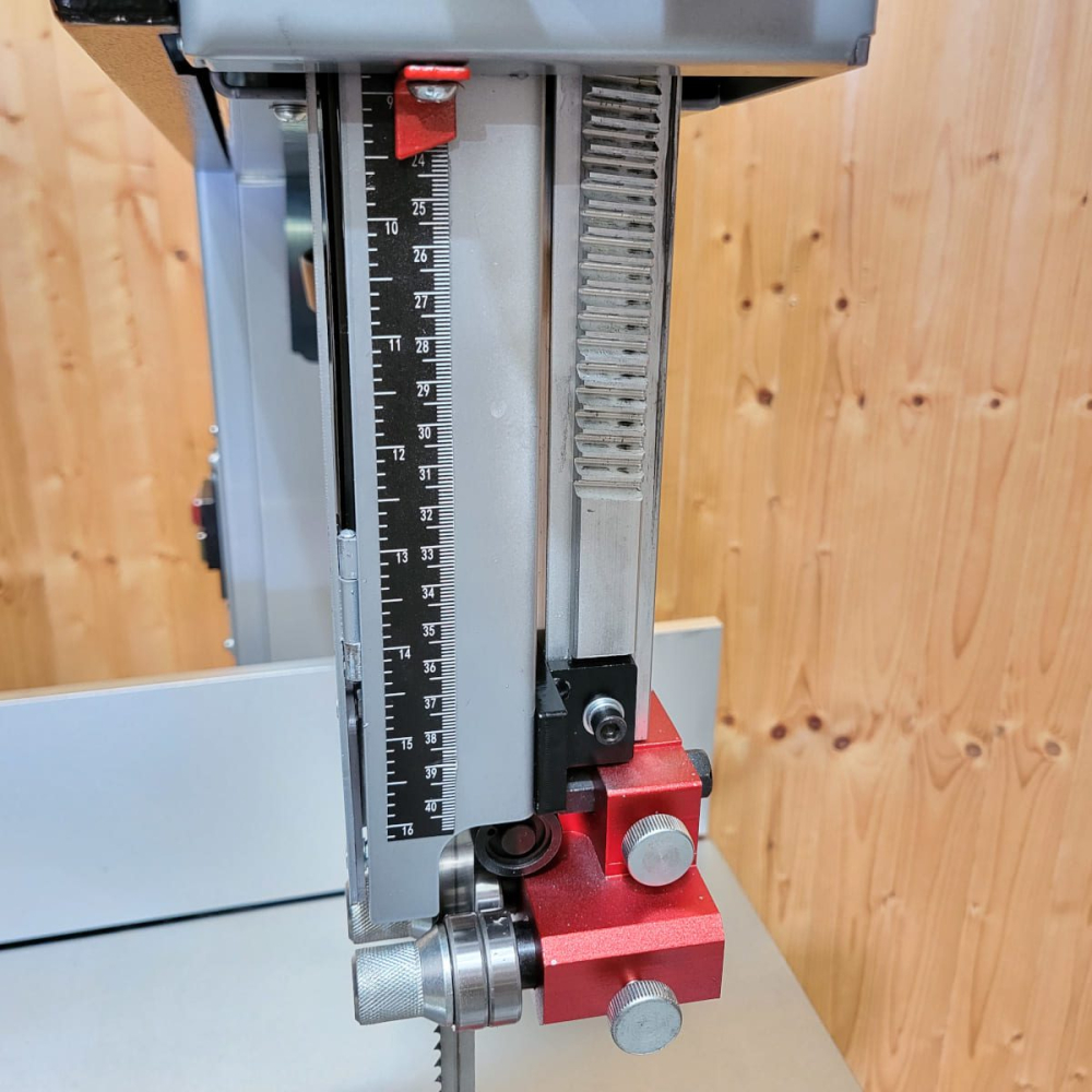 (image for) Charnwood C18BXP Cobra 18" Bandsaw With 3 Extra Blades & Wheel Kit (Package Deal)