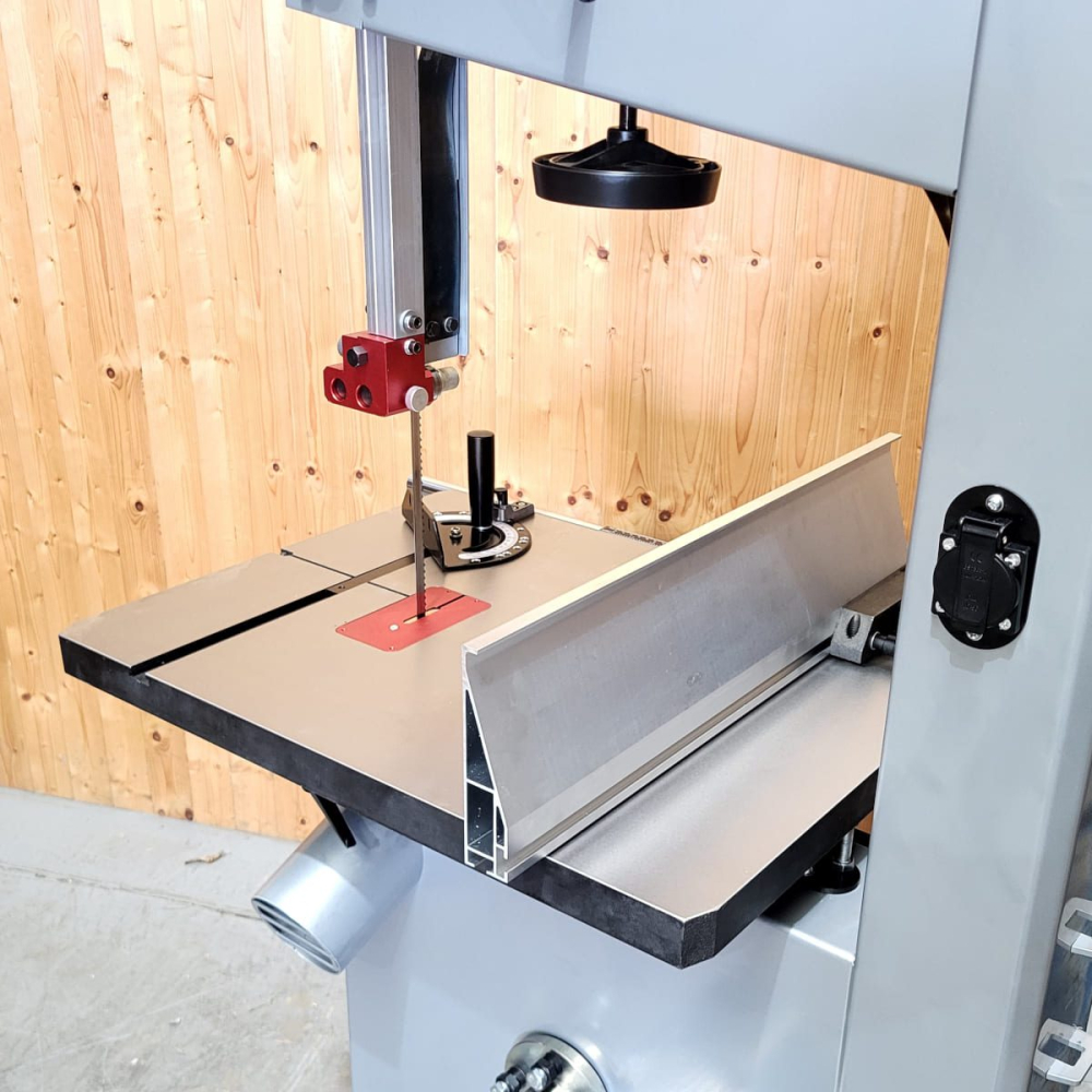 (image for) Charnwood C18BX Cobra 18" Bandsaw 16" Cutting Depth - 3000w