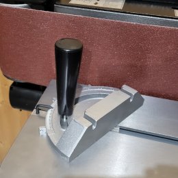 (image for) Charnwood BS690 Oscillating Belt Sander 6" x 90" Capacity